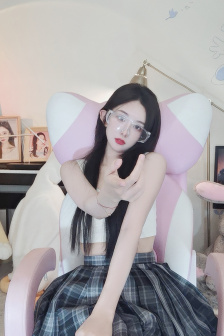 少女观看的秘密动漫